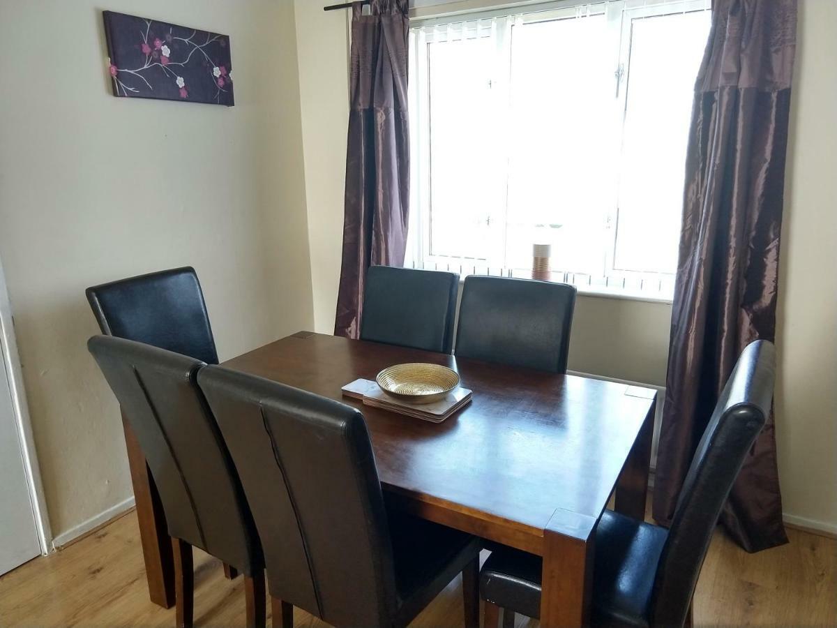 Rowe Gardens - Self Catering - Guesthouse Style - Comfortable Twin Or Double Rooms - Quiet Residential Area Workington Ngoại thất bức ảnh